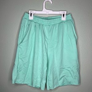 Jova women’s light blue shorts size L